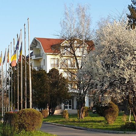 Hotel Everest Târgu-Mureş Zewnętrze zdjęcie