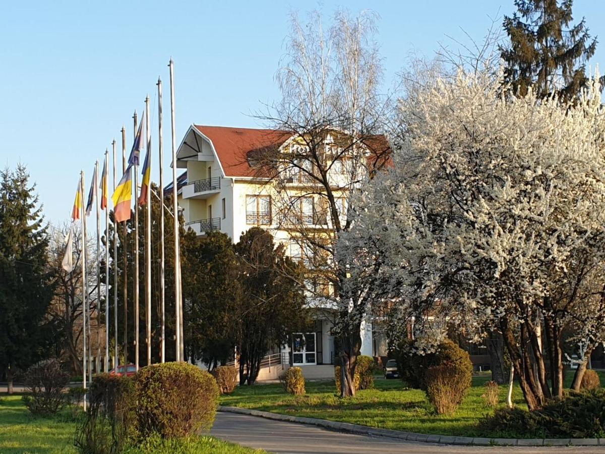 Hotel Everest Târgu-Mureş Zewnętrze zdjęcie